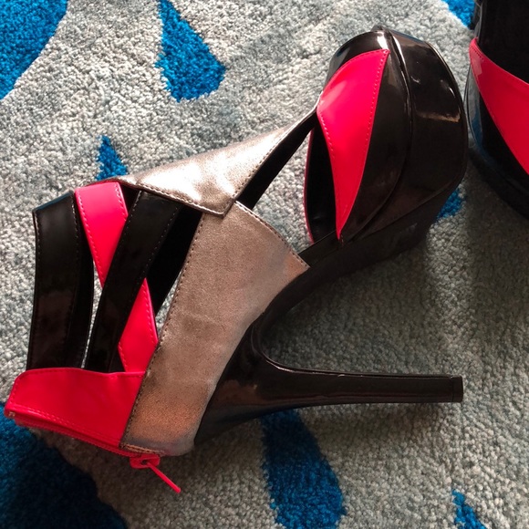 Platform Heels - Picture 4 of 5